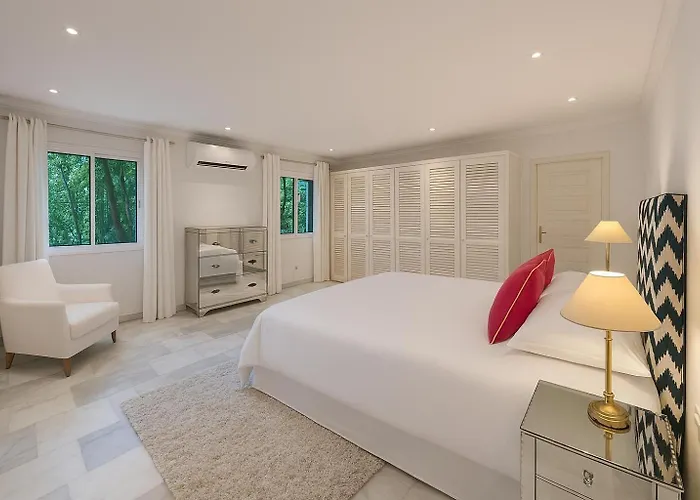Villa In Palm Tree Plantation, Near The Beach. Marbellac